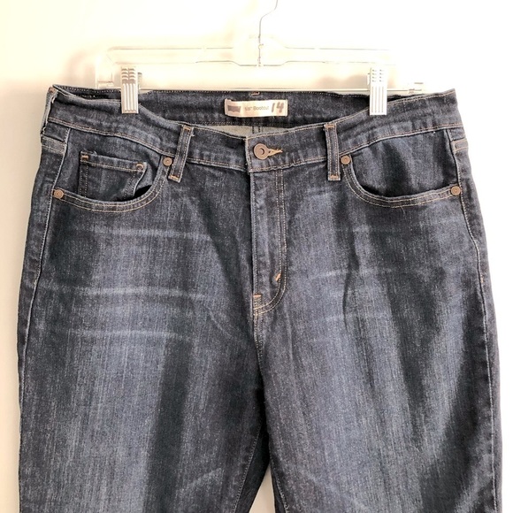Levi’s Blue Dark Wash 515 Bootcut Jeans with Stud Detailed Back Flap Pockets 14 - Picture 2 of 12